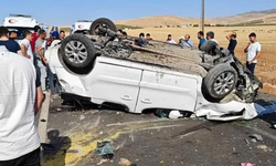 Siirt’te hafif ticari araç takla attı: 6 kişi yaralandı