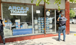 Diyarbakır’daki silahlı çatışmada tüp dükkanına kurşun isabet etti