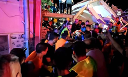 Balıkesir'deki depremde enkaz altındaki 6 kişiden 5’i kurtarıldı