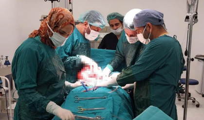 Diyarbakır’da 43 yaşındaki kadının karnından dev miyom çıkarıldı