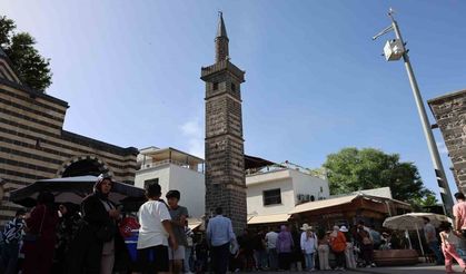 Diyarbakır’da Dört Ayaklı Minare'de dilek turu