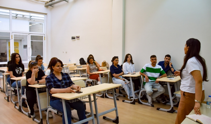 Diyarbakır'da yurttaşlara işaret dili eğitimi