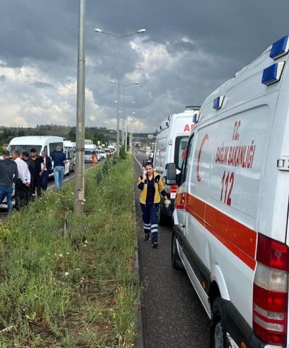 Diyarbakır'da zincirleme trafik kazası: 2 yaralı
