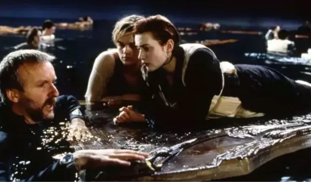 Titanic'in ikonik kapısı rekor fiyata satıldı