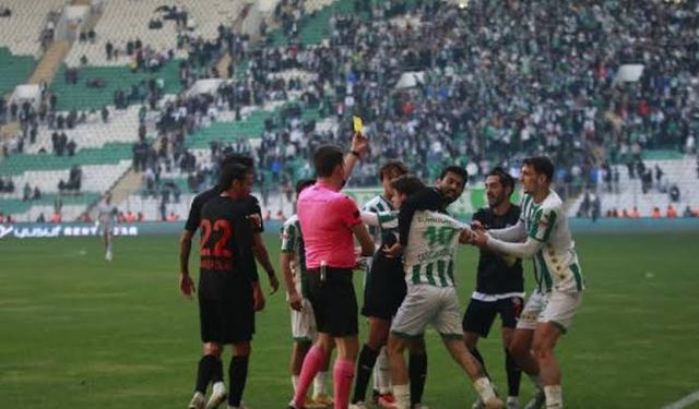Diyarbekirspor-Bursaspor maçında alınan karar tartışma yarattı