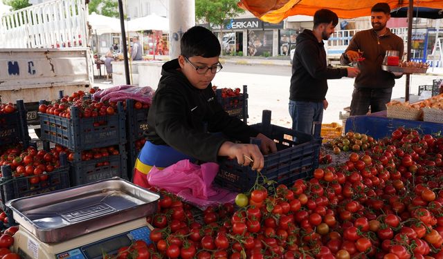 Diyarbakır pazarında ürün çok alan yok