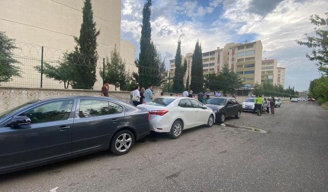 Diyarbakır’da çocuk sürücüler, 4 otomobile çarparak kaçtılar