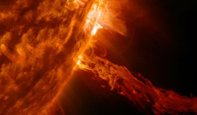 Güneşteki şiddetli patlama dünyayı etkileyecek