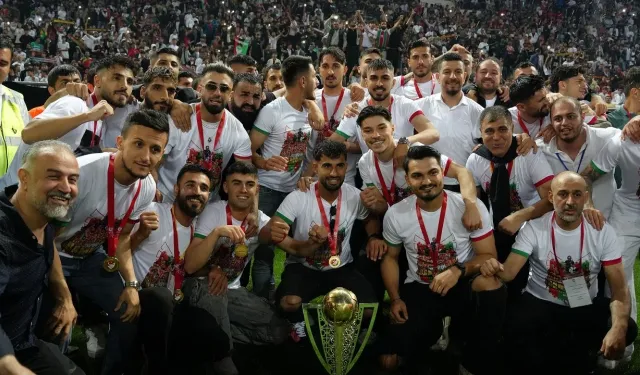 Why did the AK Party MPs not attend Amedspor's celebrations?