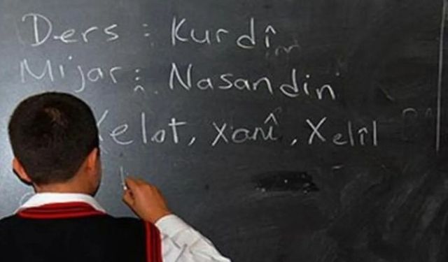 20 hezar mamoste wê bên tayînkirin lê tenê 10 ji wan mamosteyên Kurdî ne