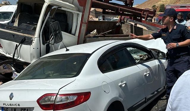 Kahta - Diyarbakır yolunda feci kaza: 1 kişi öldü 3 kişi yaralandı