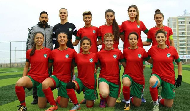 Amedspor Kadın Futbol Takımı'ndan taraftara çağrı: Sen yoksan bir eksiğiz