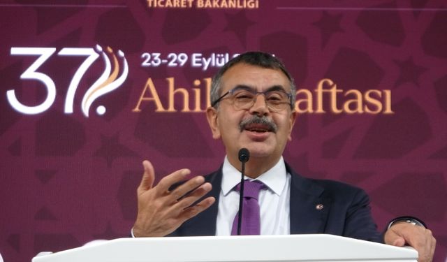 Bakan Tekin: Müfredatı hafiflettik, sınavları kaldırmıyoruz