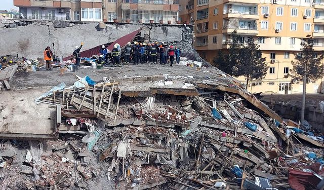 Diyarbakır'da yıkılan Serin-2 apartmanı için ek bilirkişi raporu hazırlandı