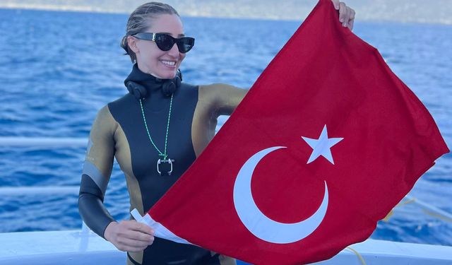 Şahika Ercümen, 'Serbest Dalış Dünya Şampiyonası'nda Türkiye rekoru kırdı