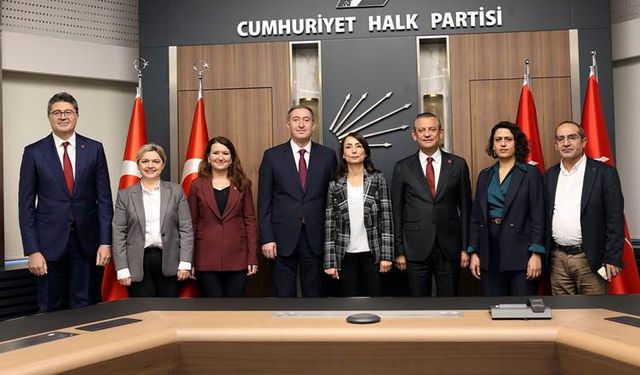 DEM Parti Eş Genel Başkanları CHP’yi ziyaret etti