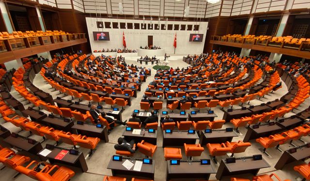 DEM ve İYİ Partili vekillerin dokunulmazlık fezlekeleri Meclis'e gönderildi