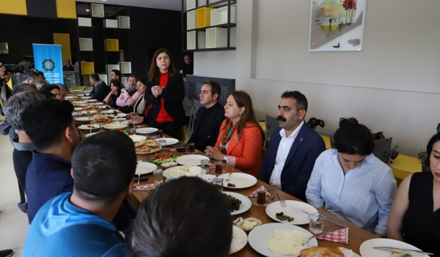 Diyarbakır'da 22 Nisan Kürt Gazeteciler günü kutlandı