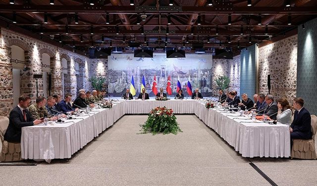 İstanbul’da üçlü zirve: Türkiye, ABD ve Ukrayna heyetleri bir araya geldi