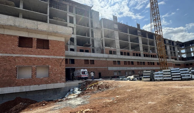 Şanlıurfa'da inşaattan düşen işçi hayatını kaybetti