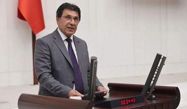 DEM Parti milletvekilinin aracı kaza yaptı, hastaneye kaldırıldı