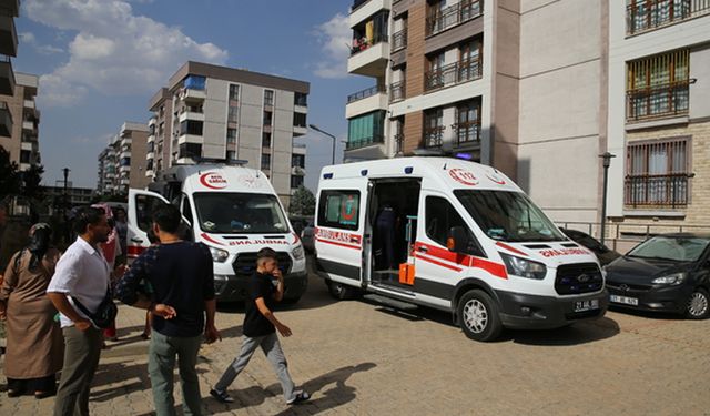 Diyarbakır’da apartmanda yangın: 8 kişi hastaneye kaldırıldı