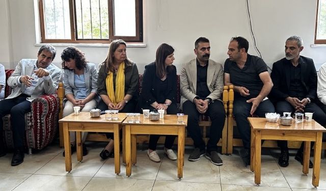 Diyarbakır'da yangın sonrası taziye ziyaretleri sürüyor