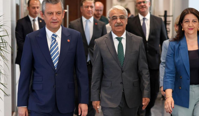 DEM Parti İmralı Heyeti, Özgür Özel'le görüştü
