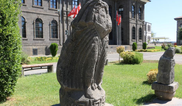 Diyarbakır Müzesi’nden üç tarihi eser ilk kez sergide