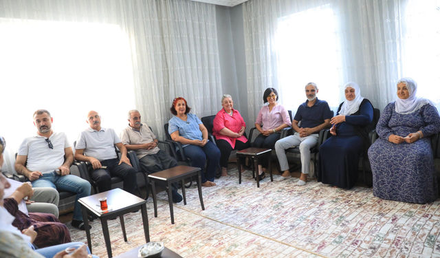Kayapınar Belediyesi’nden Barış Annelerine ziyaret
