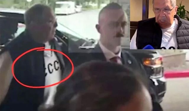 Rusya Dışişleri Bakanı "SSCB" yazılı tişörtüyle Alaska'da
