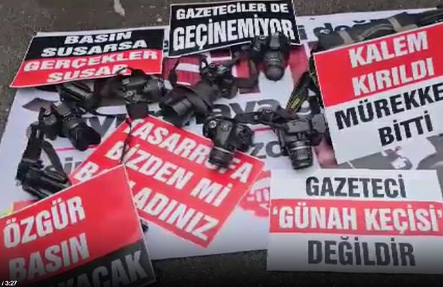 Gazetecilerden ‘düşük ücrete ve itibarsızlaşmaya’ karşı eylem