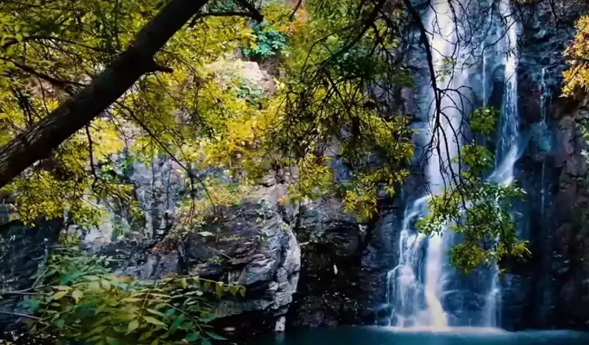 Şeyhandede Şelalesi