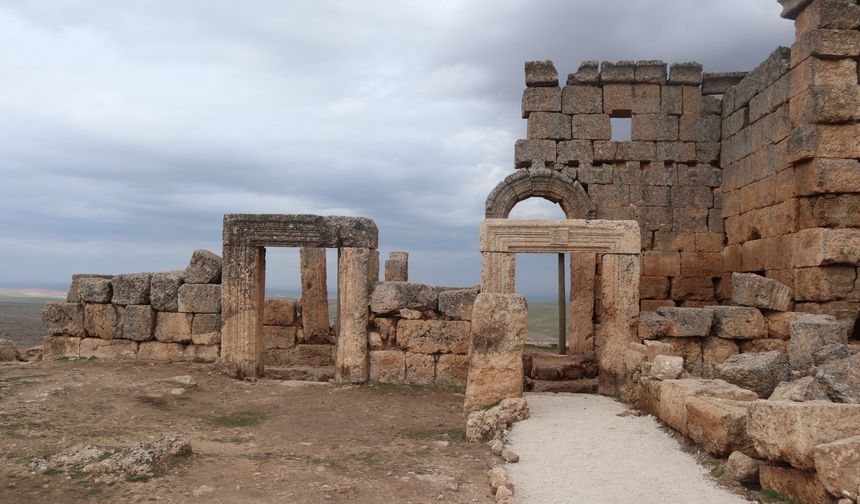 3 bin yıllık büyüleyici anıt: Zerzevan Kalesi