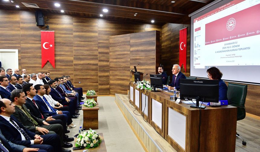 Diyarbakır Valisi ile Eş Başkan Bucak ilk kez bir araya geldi