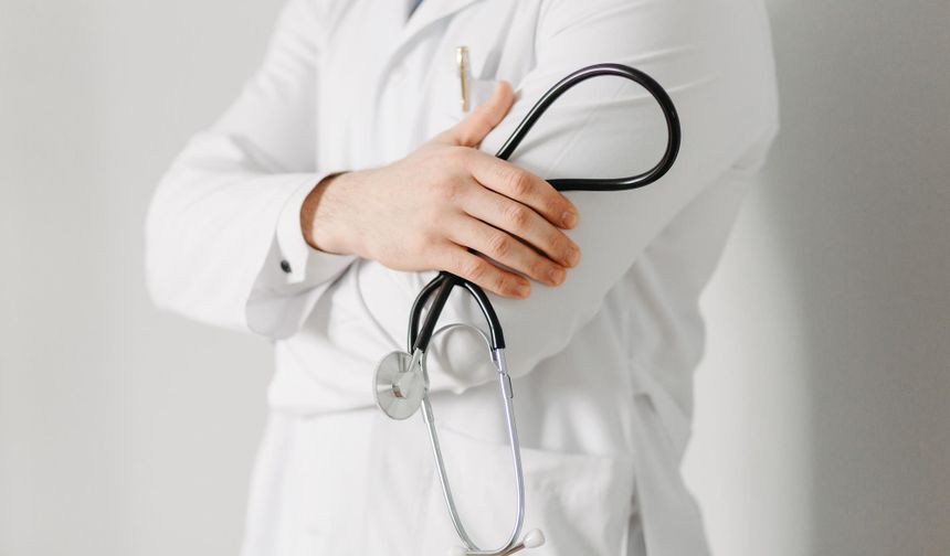 Bakanlık, doktorları mercek altına aldı: Yapay zeka ile vergi denetimi