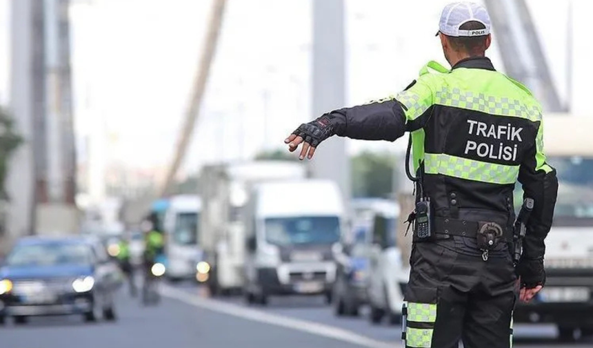 Bakan açıkladı: Bayramda trafikte 44 ölüm, 6 bin yaralı