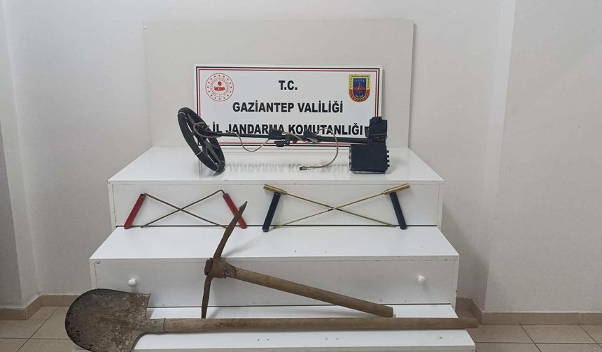 Antep’te kaçak kazıya suçüstü! 2 kişi gözaltına alındı