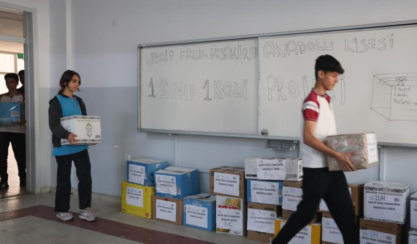 Diyarbakırlı öğrenciler, 60 aileye ramazan kolisi hazırladı