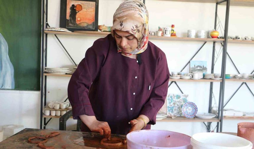 Diyarbakır'da ev kadınları ekonomiye kazandırılıyor