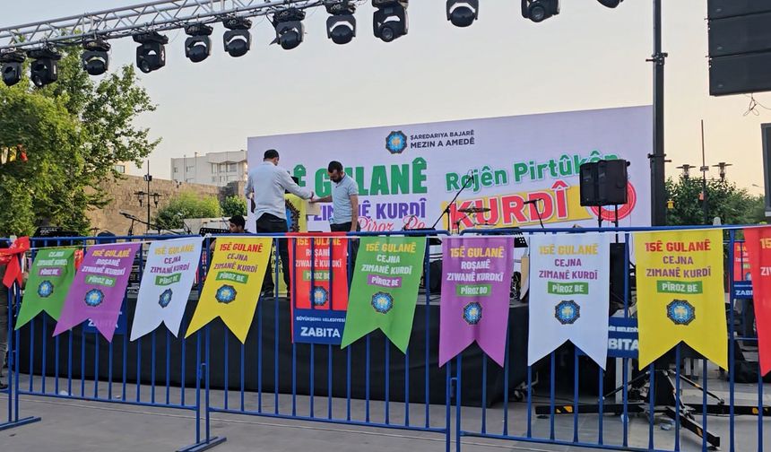 Diyarbakır'da Kürt dili Bayramı coşkusu Kitap Fuarı başladı