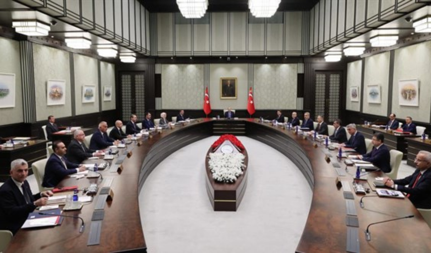 Kabine toplantısı başlıyor: PKK kararı ve barış görüşmeleri tartışılacak