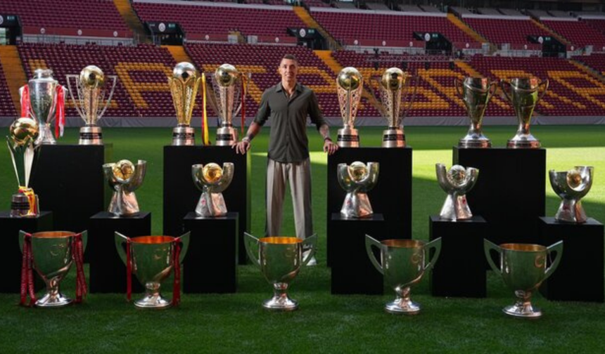 Muslera'dan gözyaşlı veda: 14 yıllık efsane noktalandı