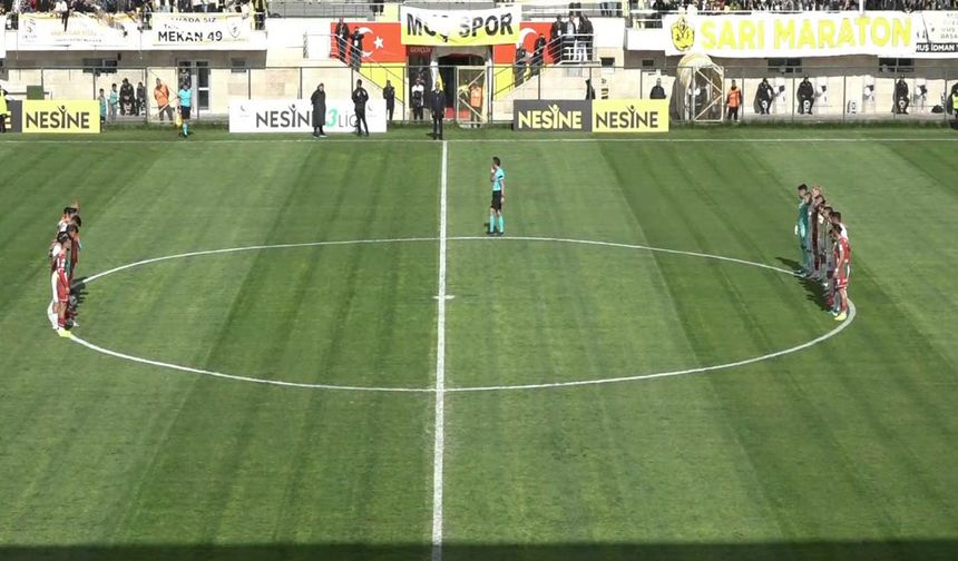 Muşspor - Karşıyaka maçında ilginç protesto