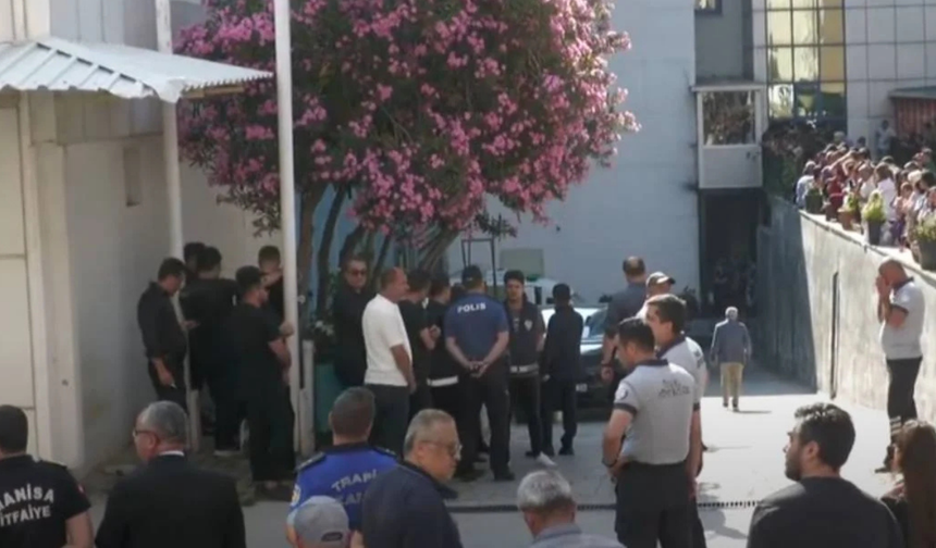 Belediye Başkanı Ferdi Zeyrek son yolculuğuna uğurlanıyor