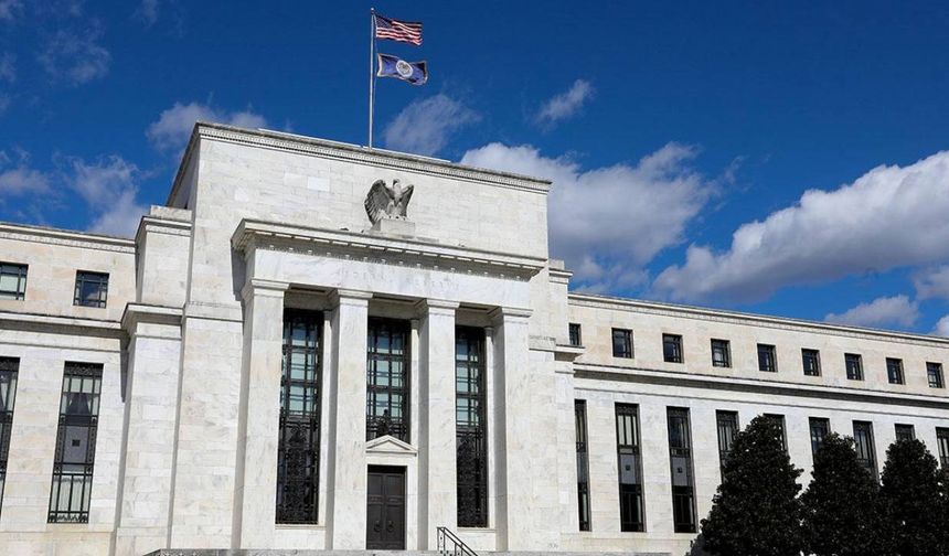 Fed, faiz oranını sabit tutmaya devam ediyor