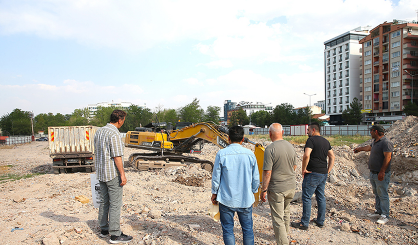 Yıkılan Galeria Sitesi’nde yerinde dönüşüm başladı