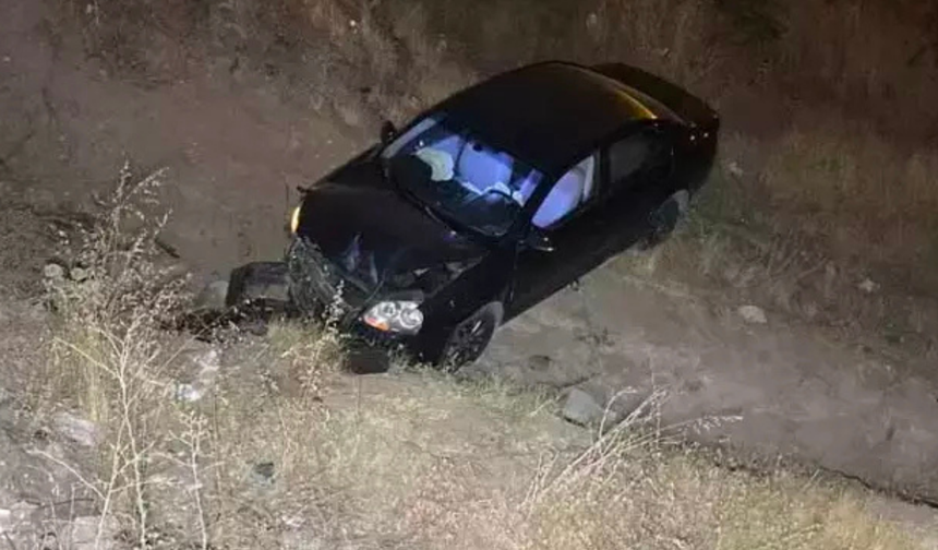 Elazığ’da otomobil şarampole düştü: 5 yaralı