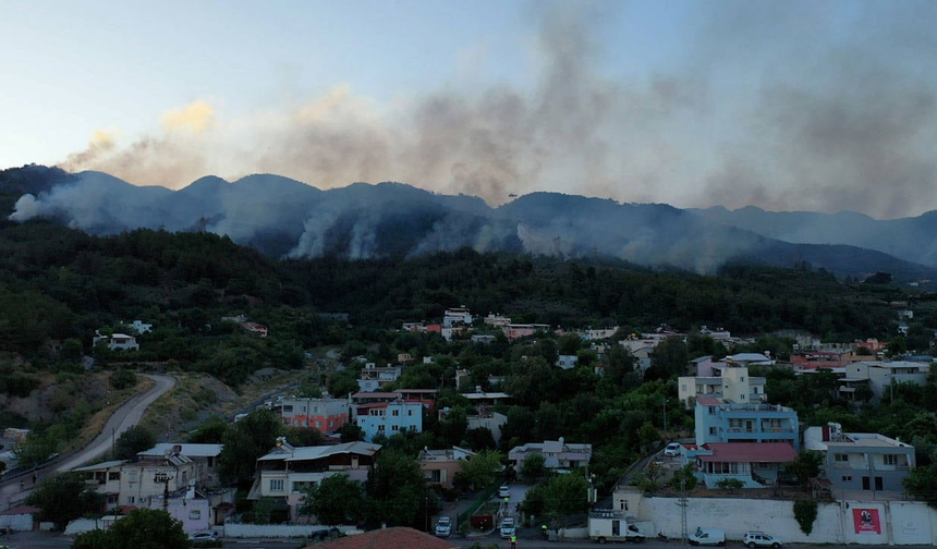 Hatay’da alevler yayılıyor: 9 yayla boşaltıldı