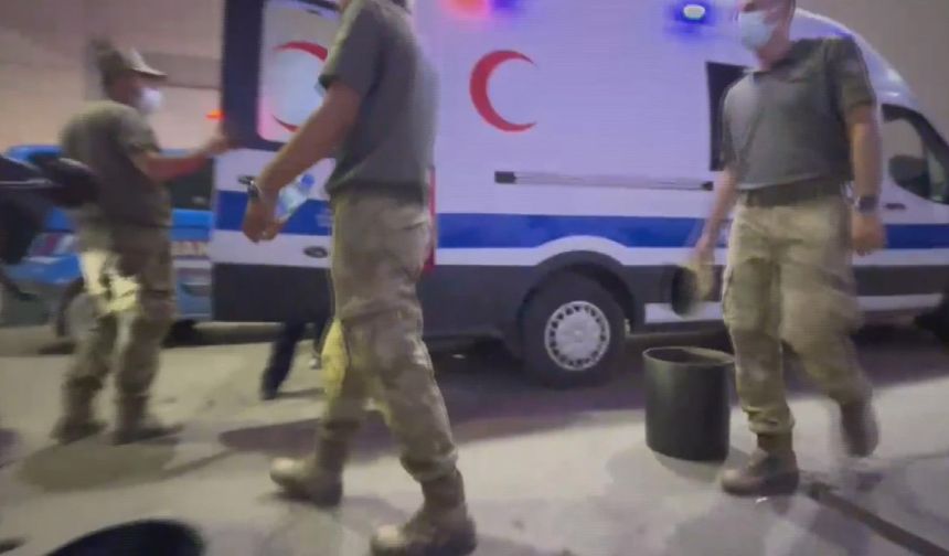 Yüksek ateş şikayeti ile 7 asker hastaneye kaldırıldı: İki asker hayatını kaybetti